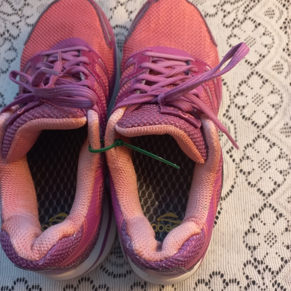 Women's Pink Aero VIBRAM  SIZE 8 M SHOES/SNEAKERS/ RUNNING/WALKING SHOES Nice - Picture 7 of 16